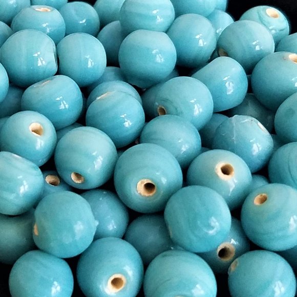 550+ BEADS Crow Pony multi colored blue creamy beige - Picture 4 of 7